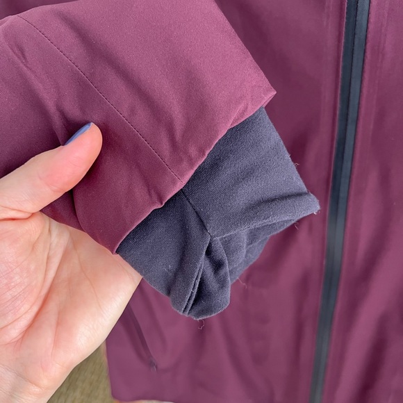 Lululemon Wind Breaker size 6 maroon (branded-see photos) - Picture 13 of 15